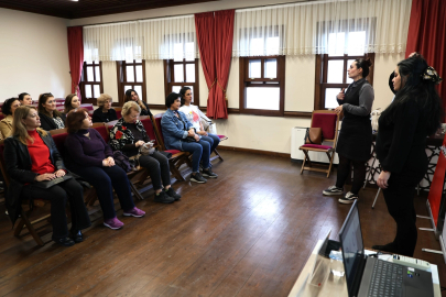Bursa'da kadınlar şiddet türlerini Osmangazi’de öğrendi