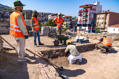 İzmir Büyükşehir’den kent tarihine güçlü destek
