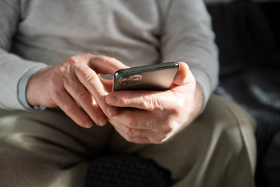 İkinci Baharını Arayan Yaşlılar Romantizm Dolandırıcılığı ile Birikimlerini Kaybediyor