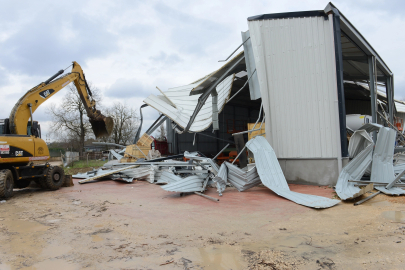 Bursa Nilüfer Belediyesi'nden kaçak yapılara yıkım