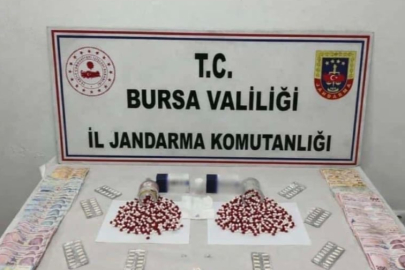 Bursa’da Jandarmadan Zehir Tacirlerine Darbe: Binlerce Sentetik Ecza Ele Geçirildi