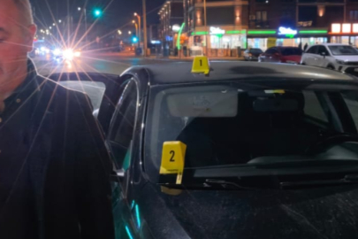 Bursa'da seyir halindeki otomobile yorgun mermi isabet etti