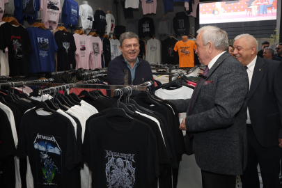 Nilüfer’in 8’inci Giyim Pazarı Balat’ta Açıldı