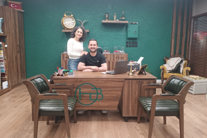 BUTTİM’den Dünyaya Renk Cümbüşü: Halil Bakadur Yaz Sezonunu Görkemli Bir Koleksiyonla Açtı!