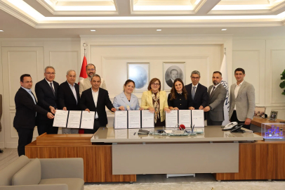 Gaziantep'te GASMEK binası için protokol