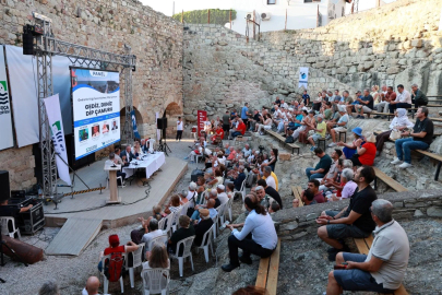 Bilim İnsanları Foça’da Körfezin Geleceğini Konuştu