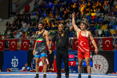 Uluslararası Güreş Turnuvası’na Türk sporcular damga vurdu