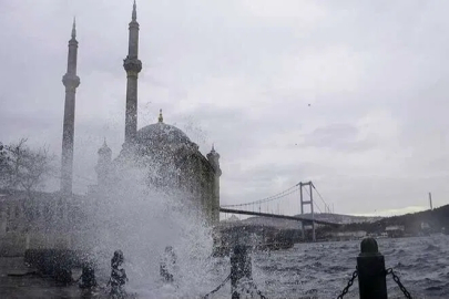 Meteoroloji’den üçlü uyarı! Sağanak, fırtına ve toz taşınımı geliyor!