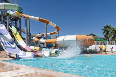 İzmir Büyükşehir’den gençlere aquapark keyfi
