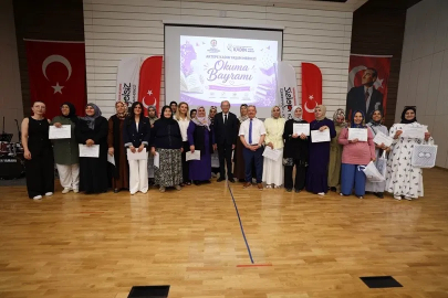 Denizli'de hayatları değişen kadınlar sertifikalarını aldı