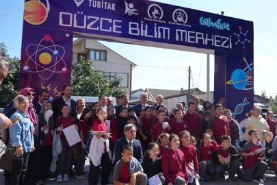 Düzce'de Bilim Şenliğine 6500 Kişi Katılım Sağladı