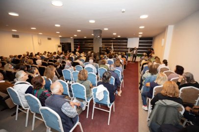 Narlıdere 3. Yaş Üniversitesi'nde de ilk ders zili
